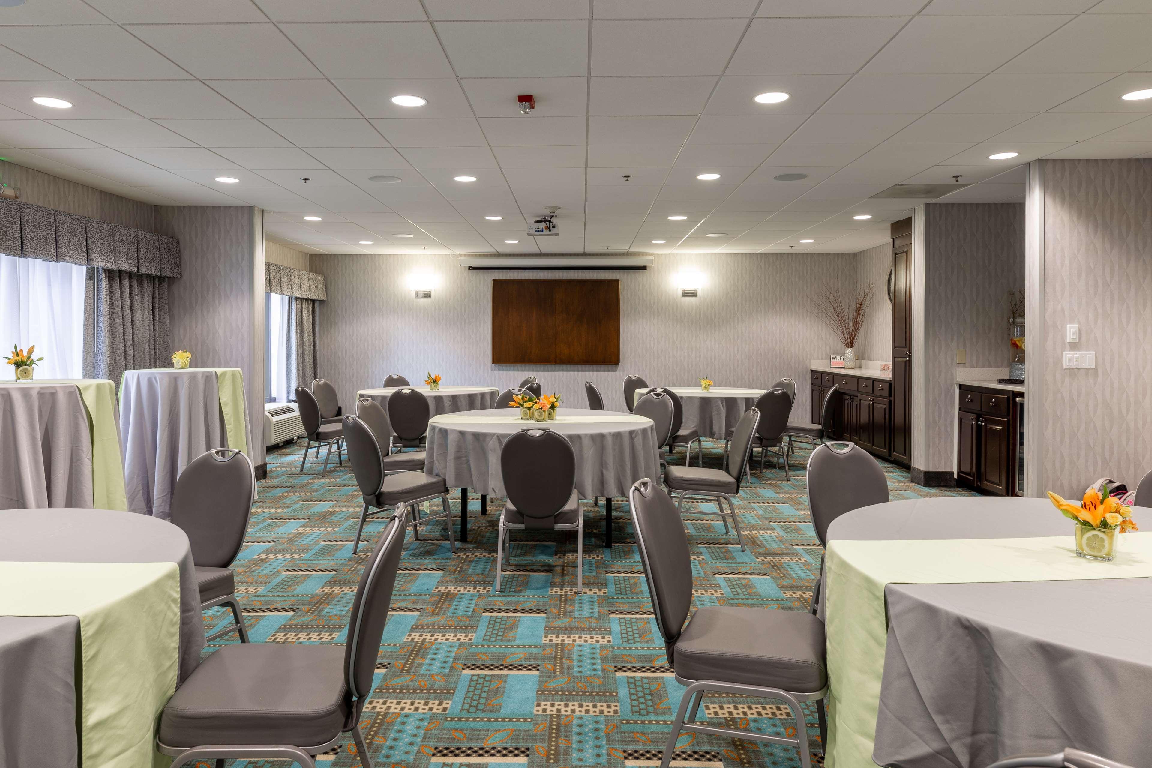 Hampton Inn Columbia I-26/Harbison Blvd Экстерьер фото