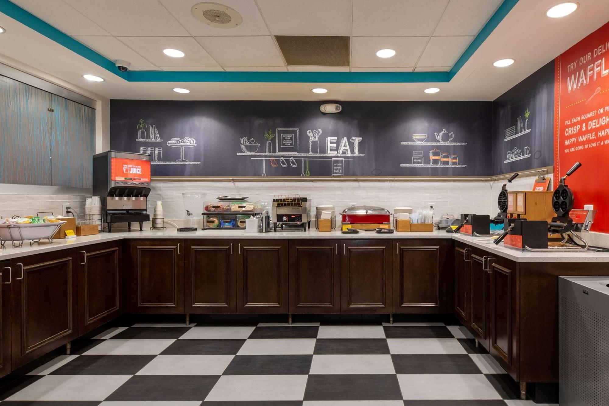Hampton Inn Columbia I-26/Harbison Blvd Экстерьер фото